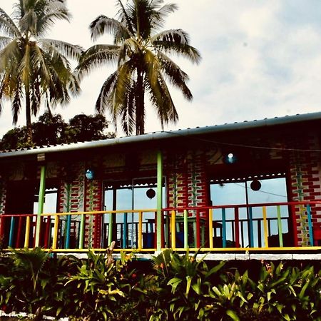 Hostal Liliana Buenaventura Exterior photo