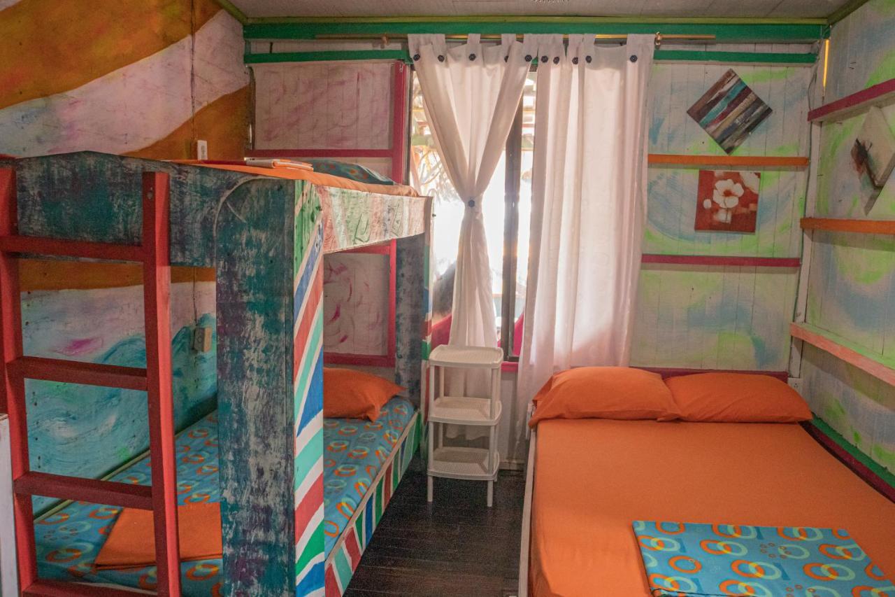 Hostal Liliana Buenaventura Exterior photo